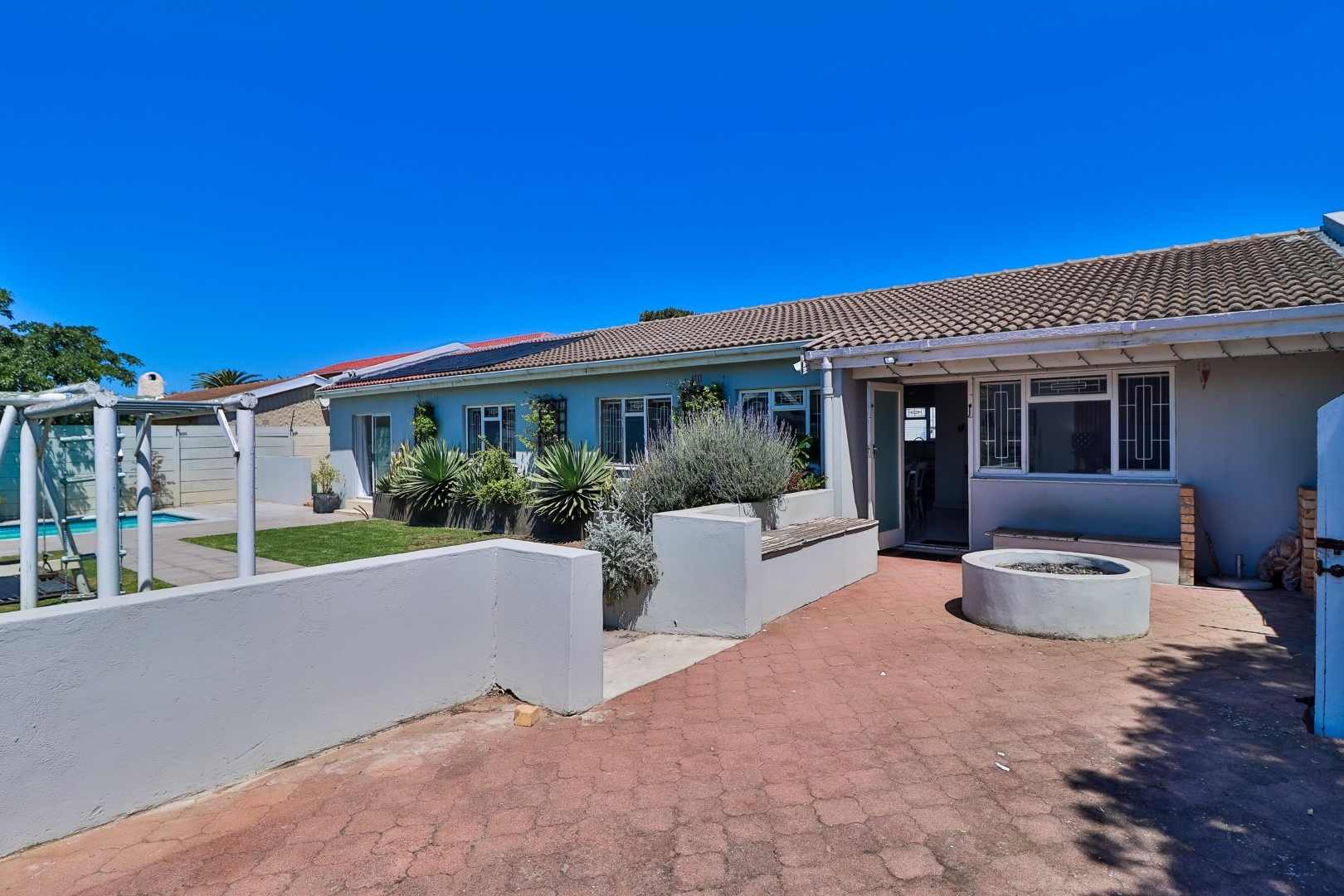 4 Bedroom Property for Sale in Flamingo Vlei Western Cape